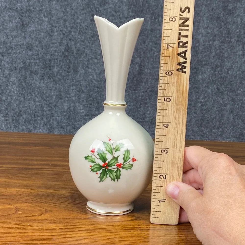 Lenox Vase Ivory Holly Berry Bud Vase Gold Trim‎ Made in USA Christmas Decor